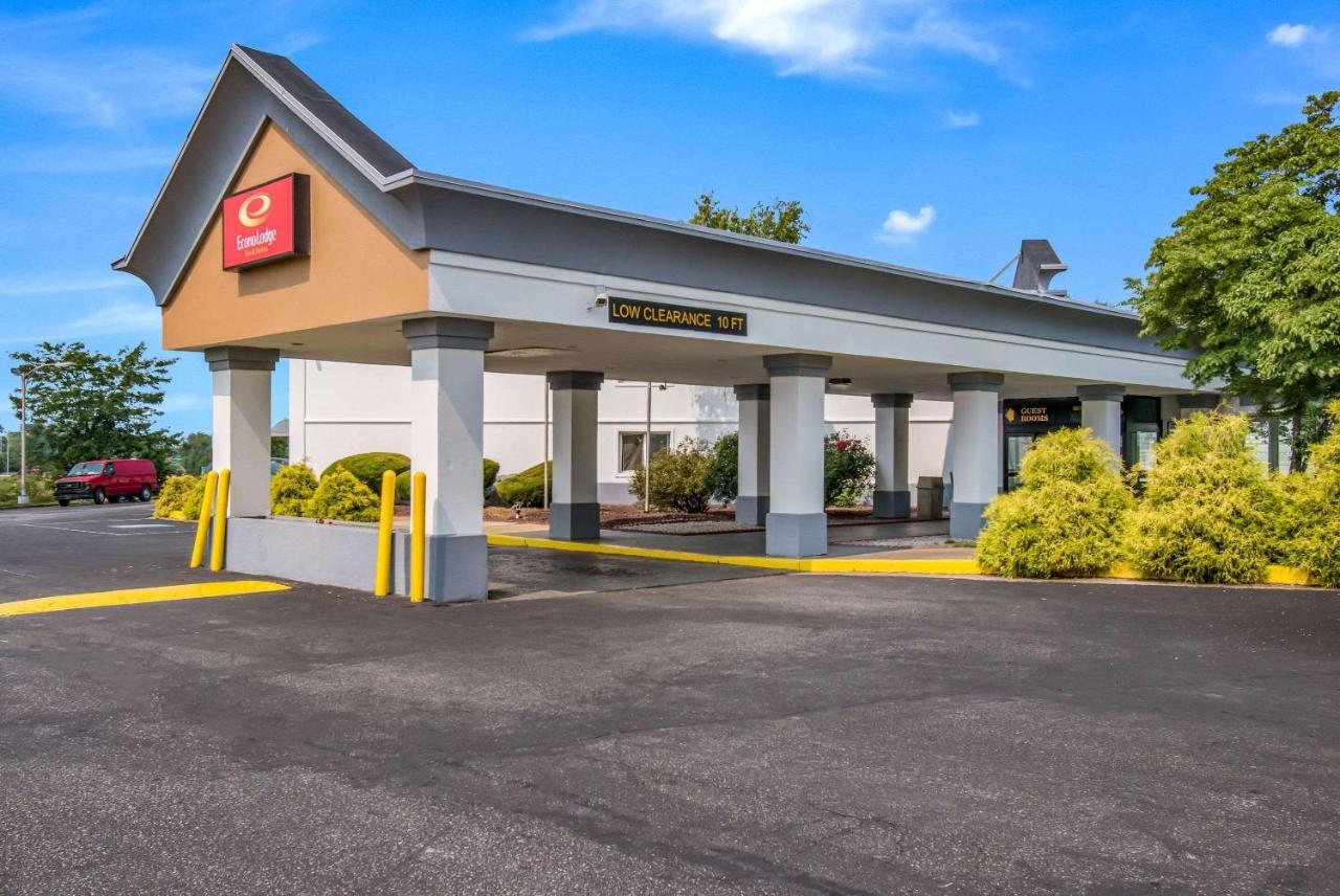 Econo Lodge Inn & Suites Chambersburg Exterior foto