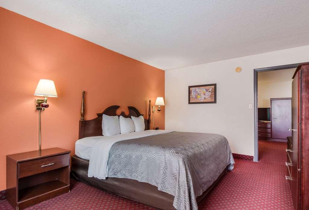 Econo Lodge Inn & Suites Chambersburg Zimmer foto