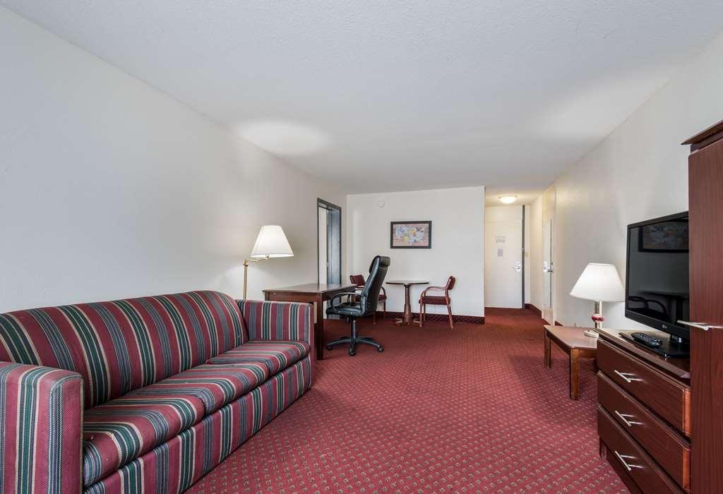 Econo Lodge Inn & Suites Chambersburg Zimmer foto